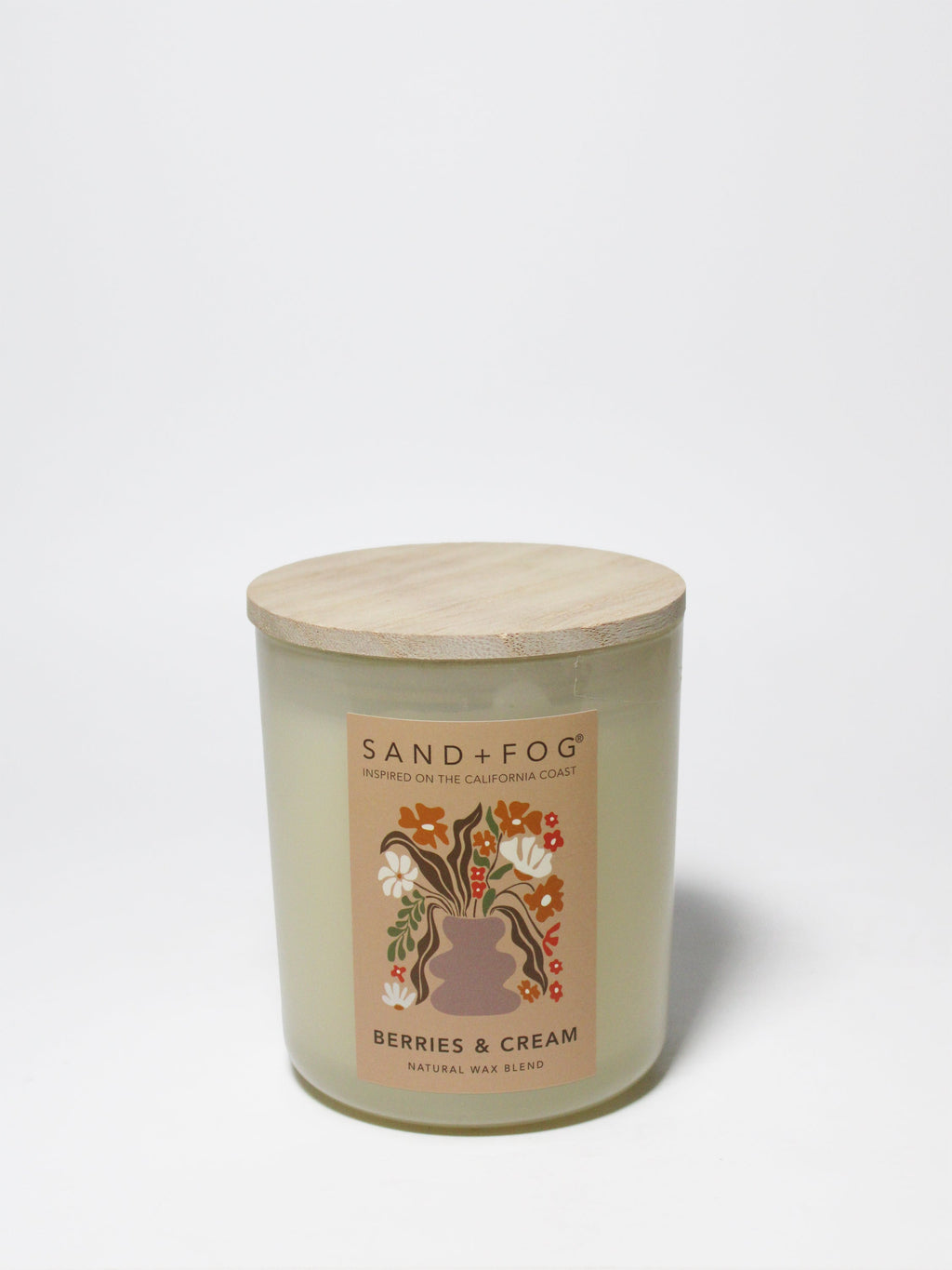 Aromatic Berries & Cream 10 oz scented candle