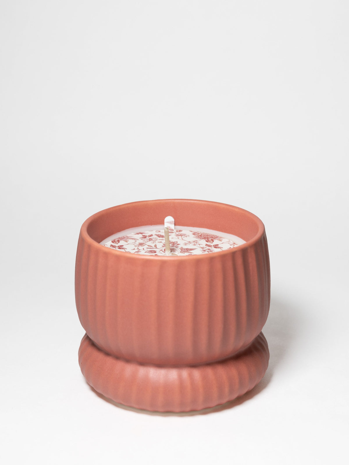 Aromatic Amber & Fig 10 oz scented candle