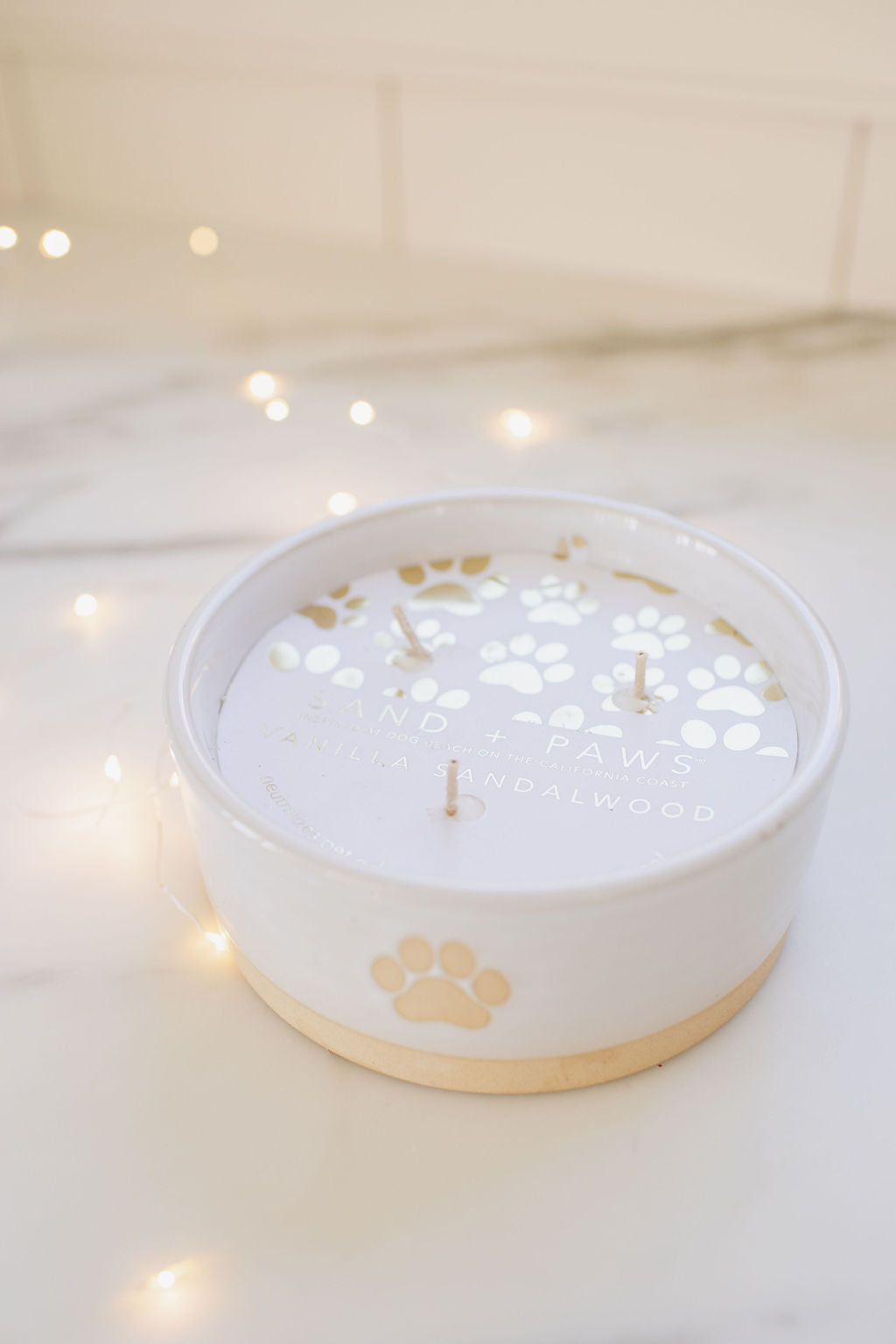 Aromatic Sand + Paws Vanilla Sandalwood 12 oz scented candle