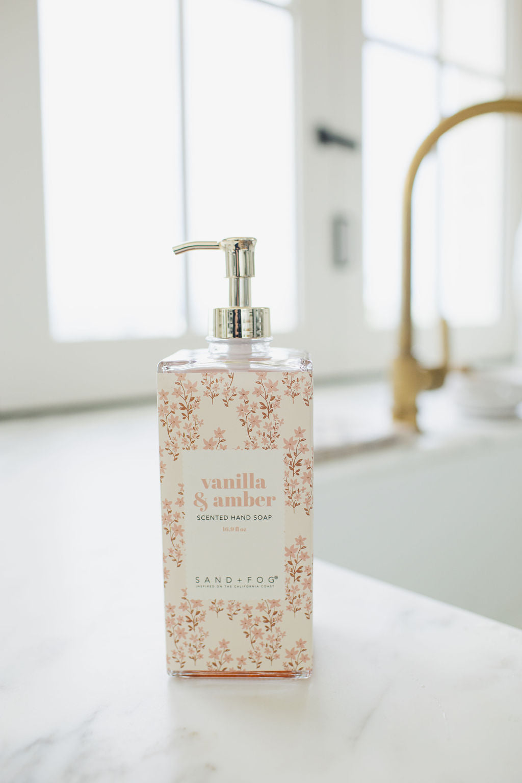 Luxury Vanilla & Amber 16.9 oz Liquid Hand Soap