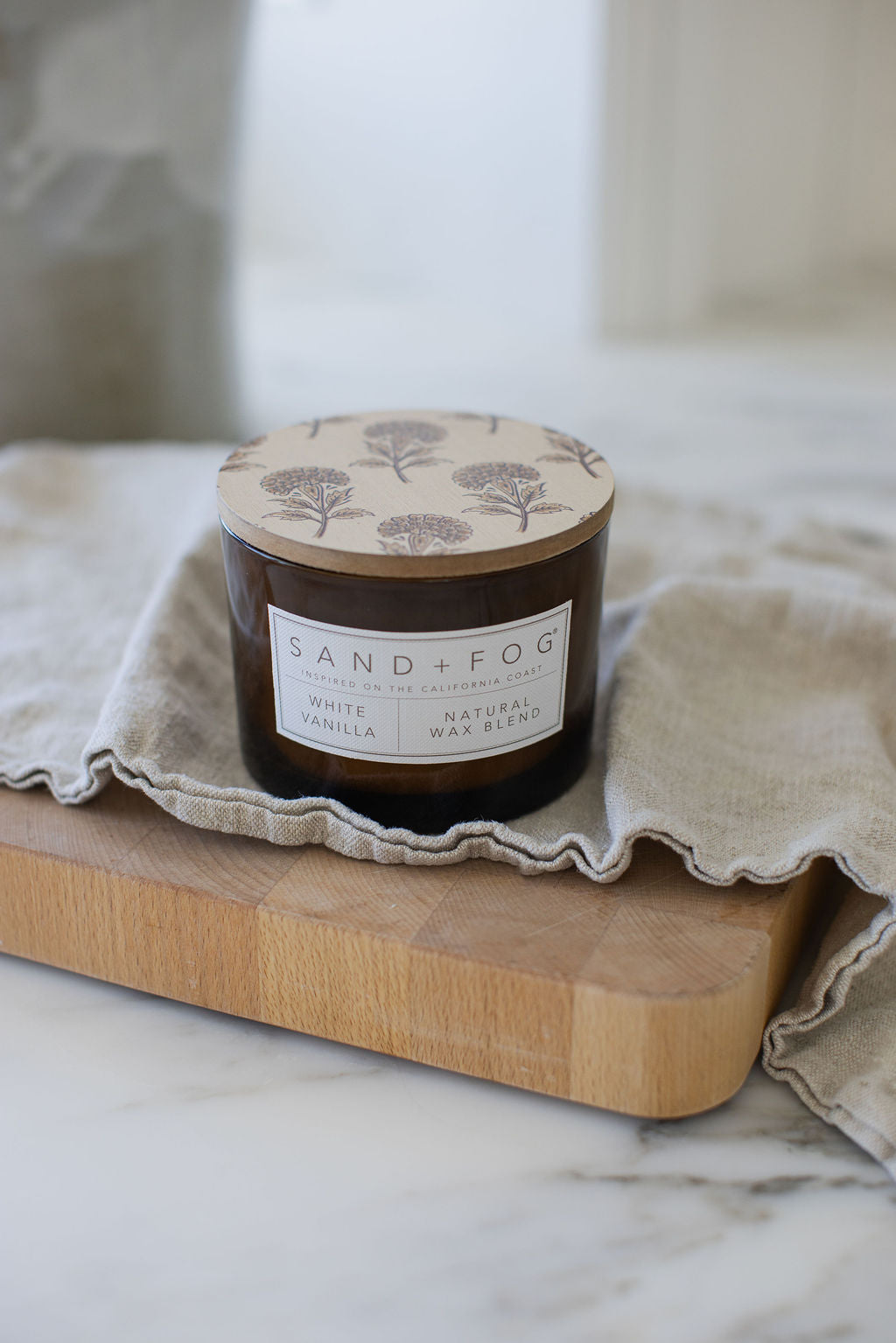 Aromatic White Vanilla 12 oz scented candle