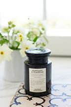 Aromatic Mahogany & Teakwood 12 oz scented candle