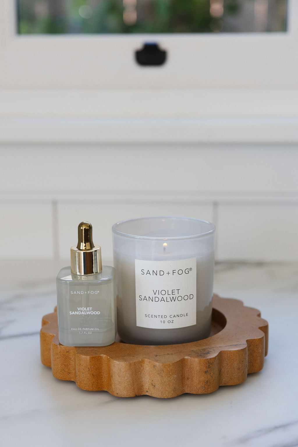 Aromatic Violet Sandalwood 10 oz scented candle