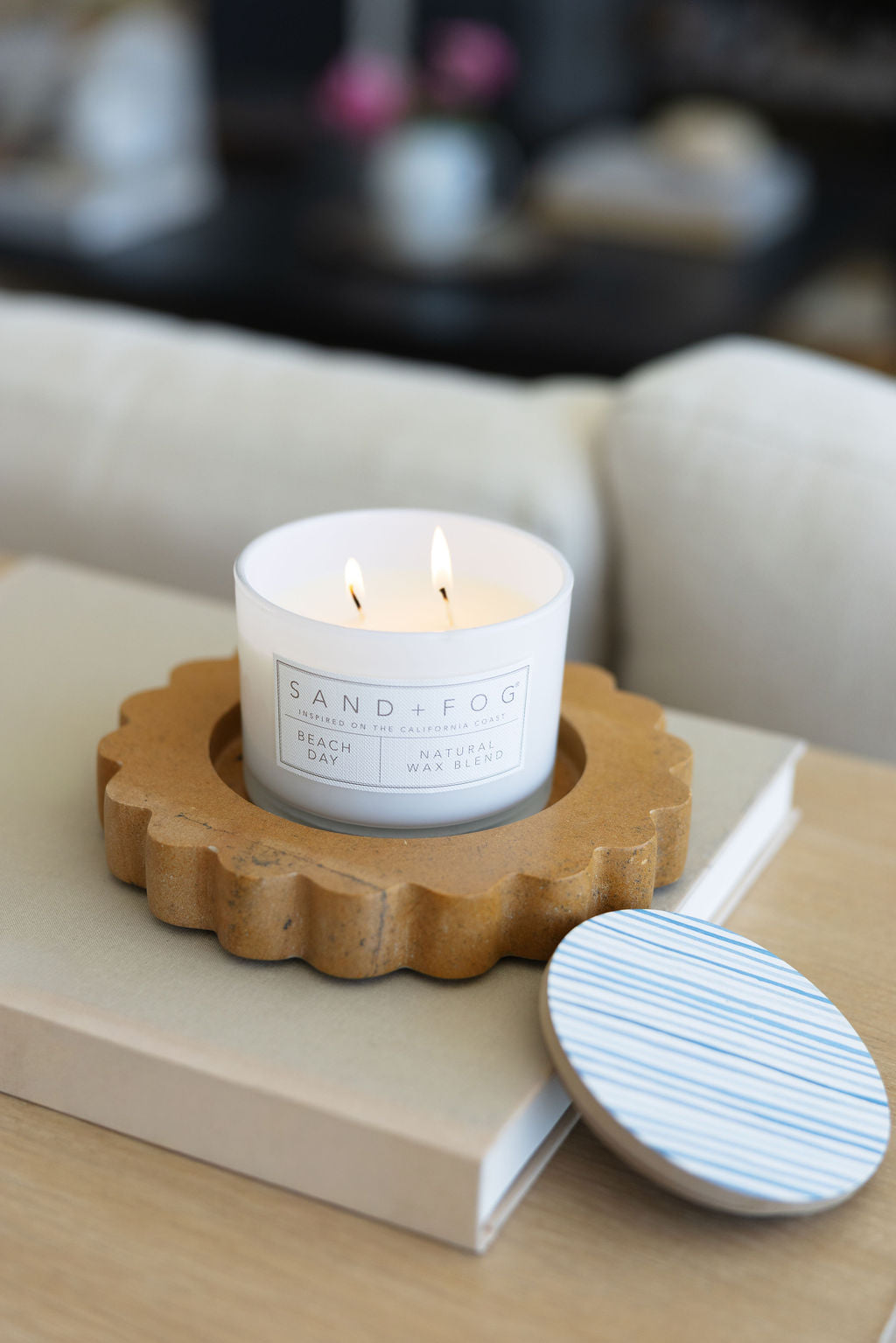 Aromatic Beach Day 12 oz scented candle