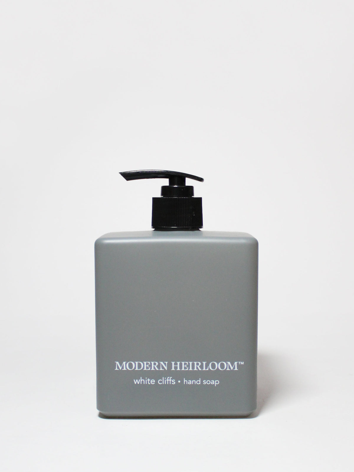 Luxury White Cliffs Modern Heirloom 16.9 oz Liquid Hand Soap