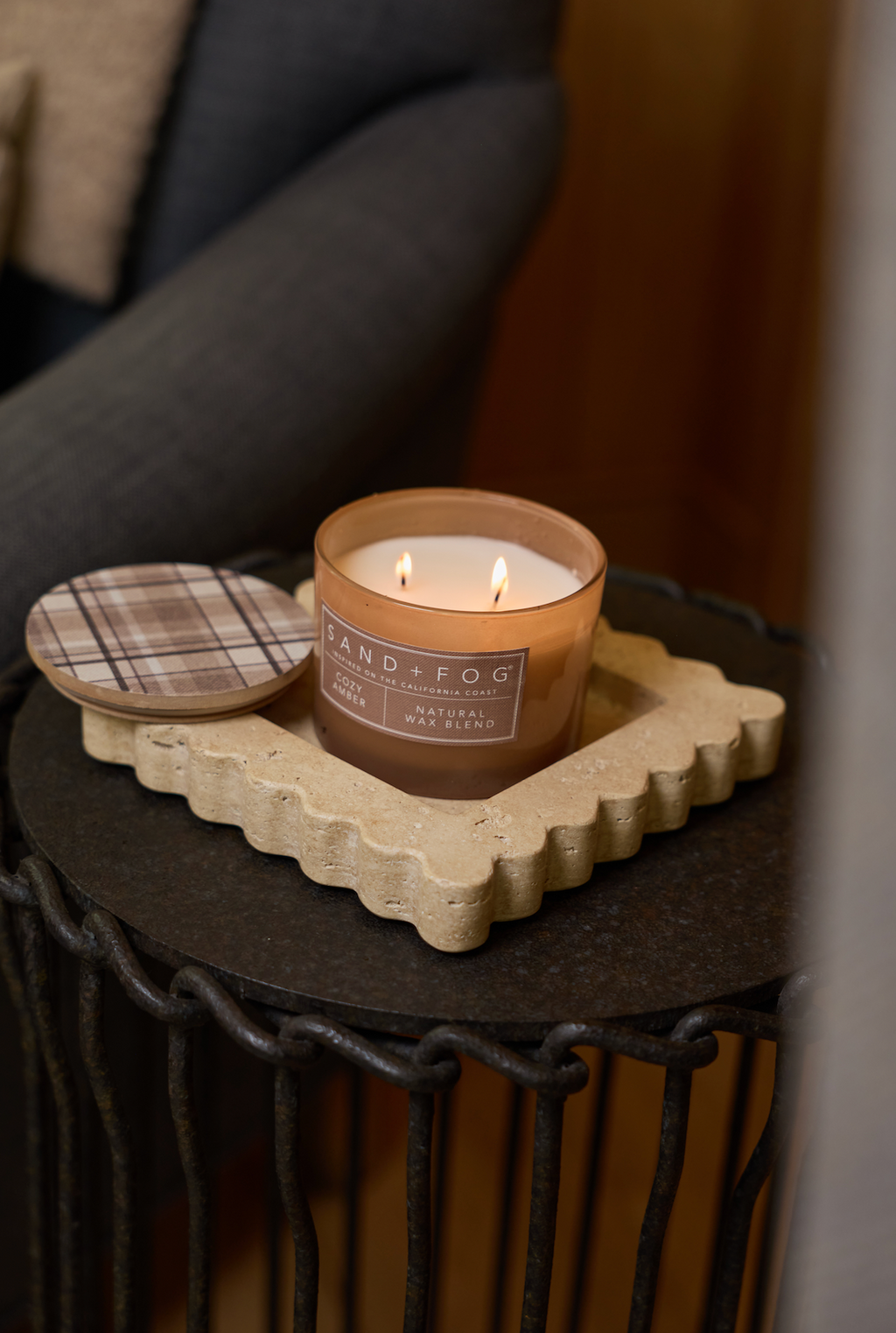 Aromatic Cozy Amber 12 oz scented candle